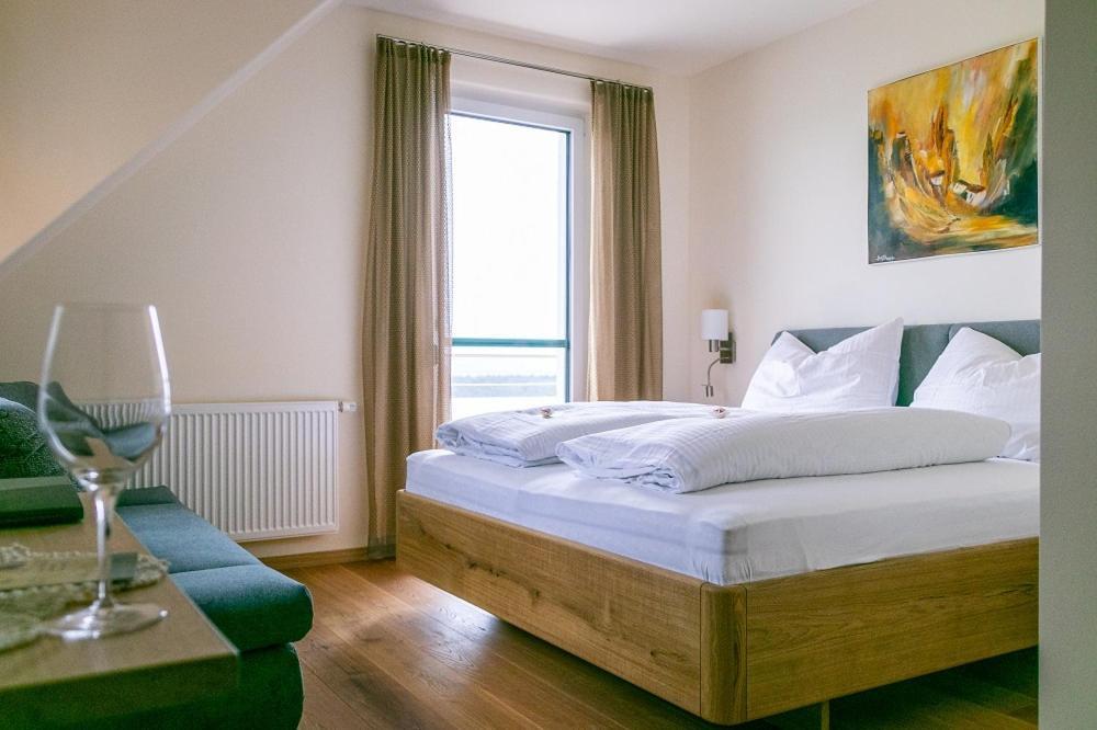 Weinhof Reichmann Bed and Breakfast Sankt Peter am Ottersbach Exteriör bild